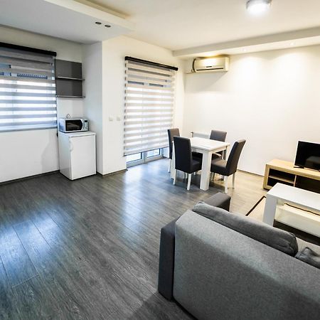 Obrenovac  Ring Inn Apartments מראה חיצוני תמונה
